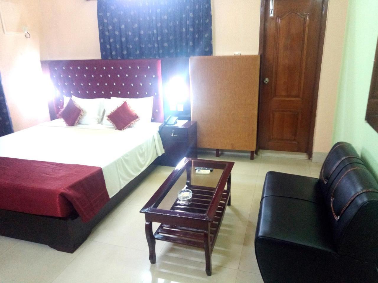 Hotel Lake View Plaza Dhaka Exterior photo